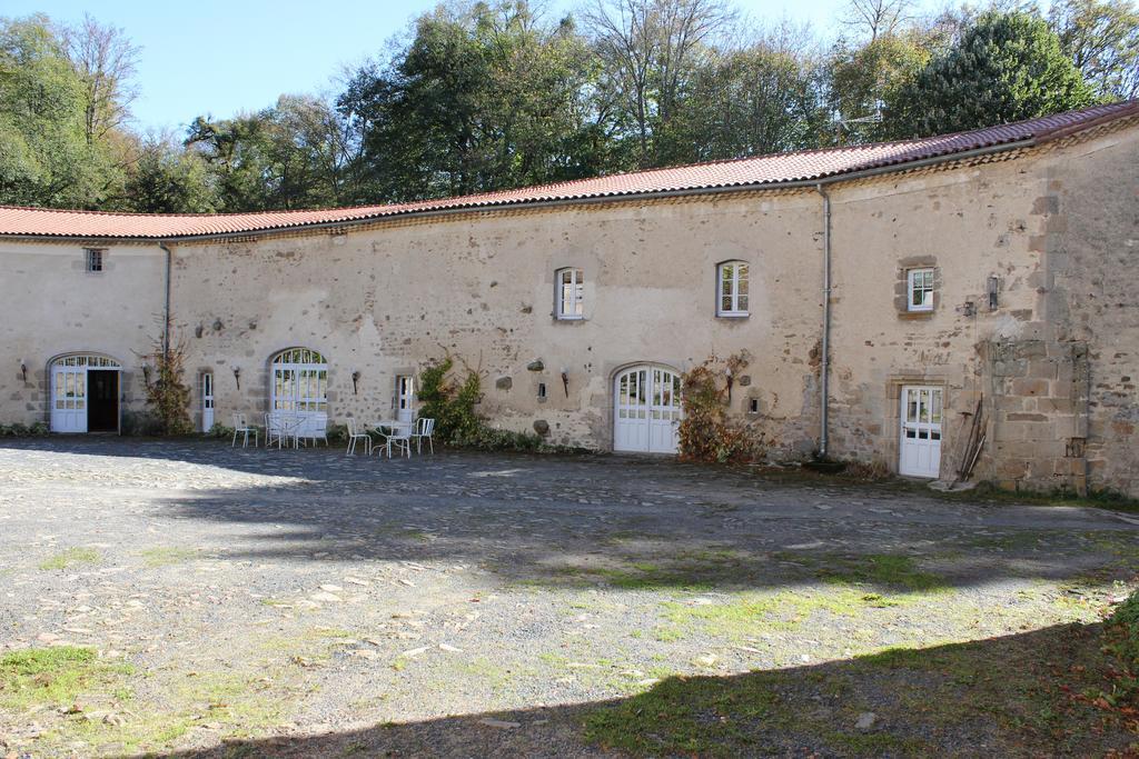 La Loge Du Chateau Saint-Dier-d'Auvergne Экстерьер фото